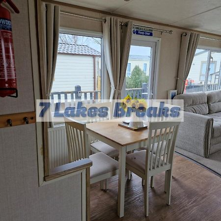 7 Lakes Breaks At 7 Lakes Country Park Crowle  外观 照片