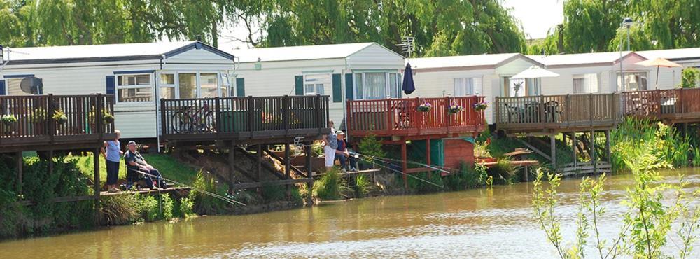 7 Lakes Breaks At 7 Lakes Country Park Crowle  外观 照片